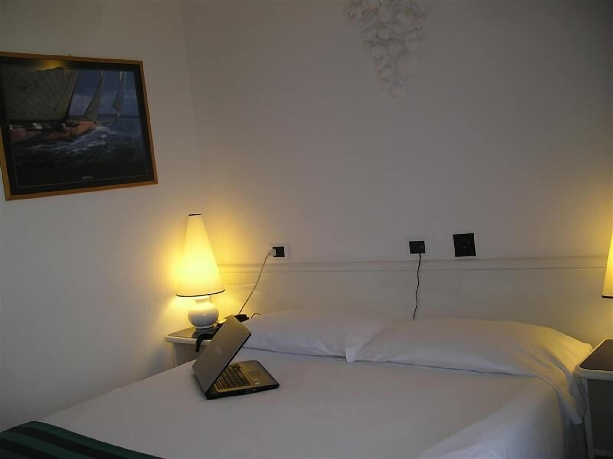Hotel Luxor Rimini Dış mekan fotoğraf